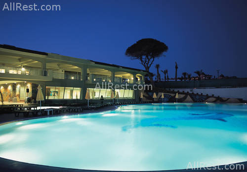 Maritim Pine Beach Resort 10